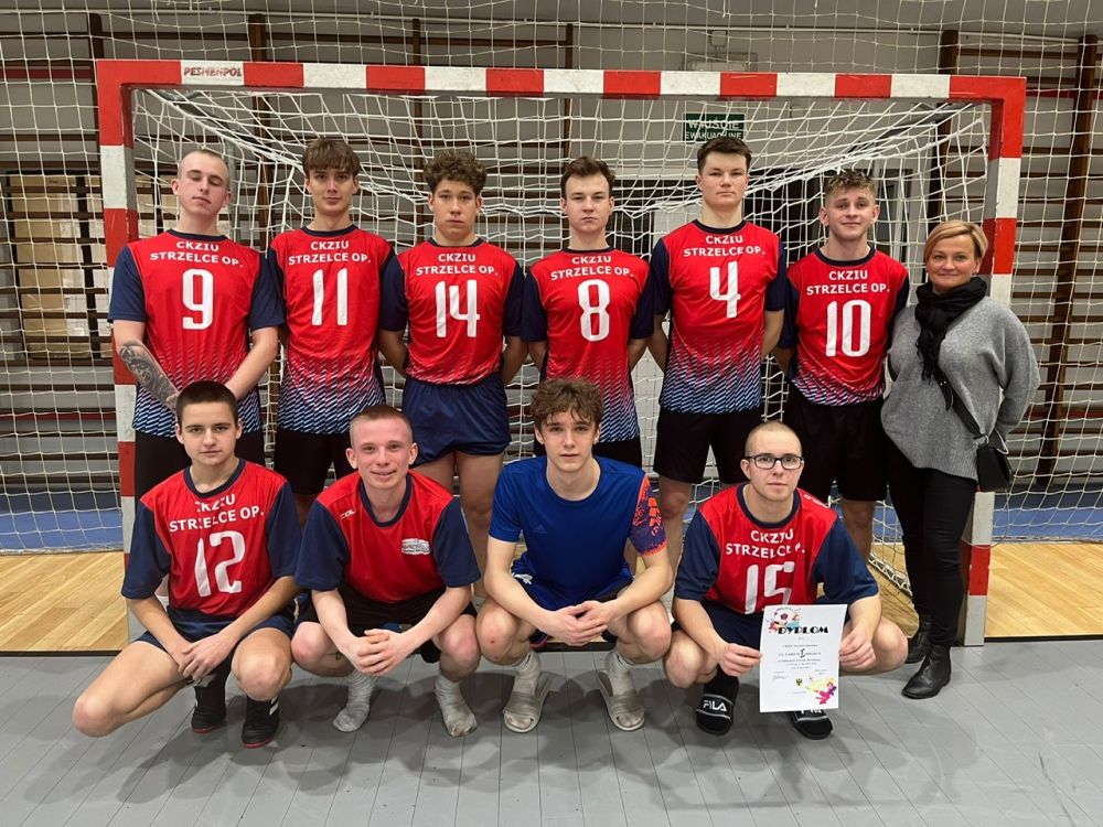 Sukces naszych piłkarzy – I miejsce w półfinale wojewódzkim w futsalu