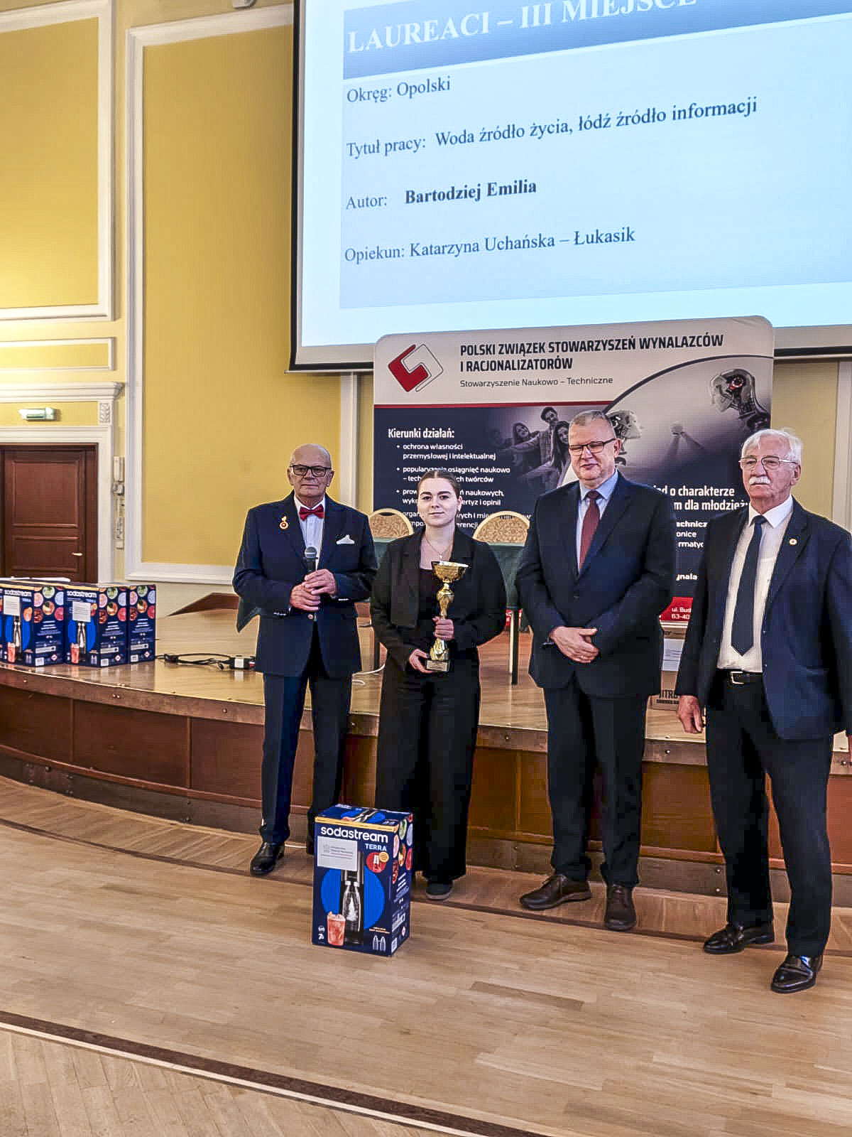 I i III miejsce w Polsce w Olimpiadzie Innowacji Technicznych w Ochronie Środowiska 🏆 i tytuł „Przyjaciel Młodzieży” 😊